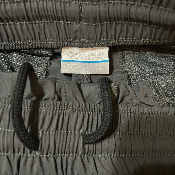 Columbia dark grey  Elastic-Waist Outdoor Shorts - Picture 6 of 6